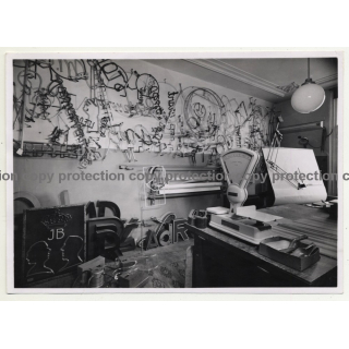 Neon Light Studio-Workshop / JB - Tubes (Vintage Photo B/W 1970s/1980s)