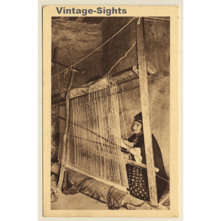 Algeria: Native Female Weaver at large Loom (Vintage PC 1930)