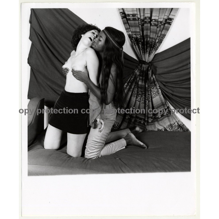 Longhaired Ebony Beauty Embrace Topless Friend / Lesbian INT (Vintage Photo Master B/W ~1960s/1970s)