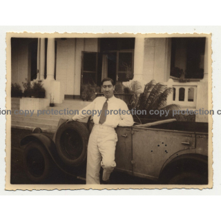 Colonial Master & Renault Type NN Cabrio 2 / Congo (Vintage Photo B/W 1930s)