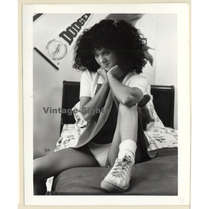 Porn Star Kimberly Carson in Space Virgins / Dodgers (Vintage Press Photo 1984)