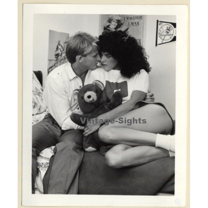 Porn Stars Kimberly Carson & Jerry Butler in Space Virgins / Dodgers (Vintage Press Photo 1984)