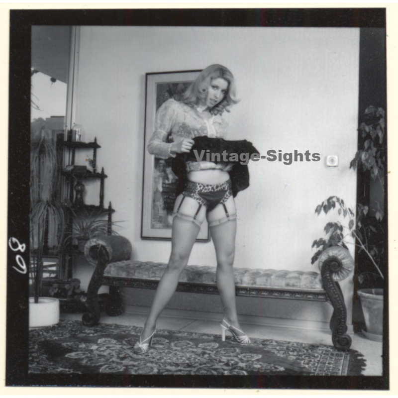 Erotic Study: Semi Nude Blonde Pin-Up Judy Moore*7 / Panties (Vintage Contact Sheet Photo 1970s/1980s)