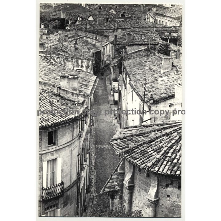 33330 St. Emilion / France: View Over Village / Alley (Vintage Photo 1960s/1970s)
