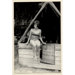 Pretty Brunette Pin-Up Girl In Bikini*1 / Beehive (Vintage Photo Czechia ~1960s)