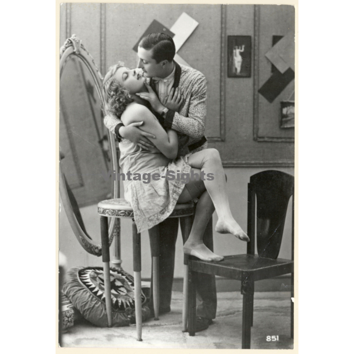 1920s Erotica: Belle Epoque Couple About To Kiss / Boudoir (Large Photo Reprint ~ 24 x 16 CM)