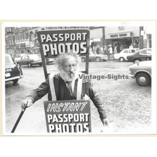 Jerri Bram (1942): Old Scruffy Passport Photos Street Vendor / London (Vintage Photo ~1970s)