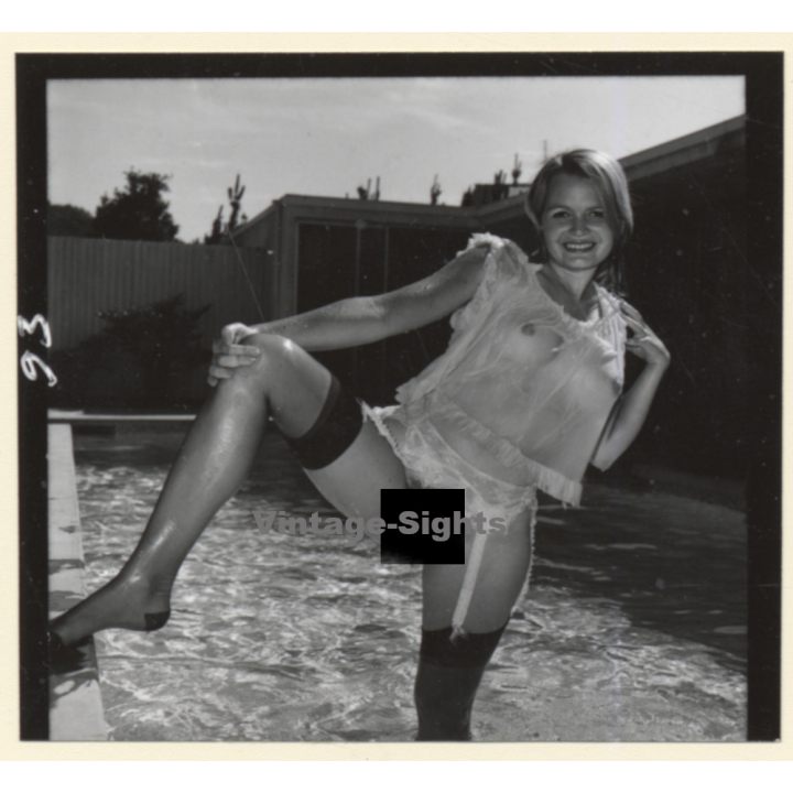 Erotic Study: Pretty Blonde Nude At Swimming Pool *4 (Vintage Contact Sheet 1970s/1980s)