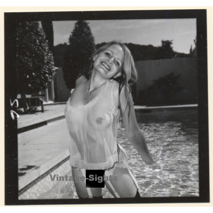 Erotic Study: Pretty Blonde Nude At Swimming Pool *7 (Vintage Contact Sheet 1970s/1980s)
