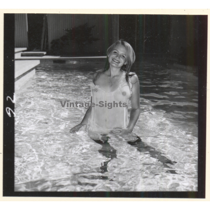 Erotic Study: Pretty Blonde Nude At Swimming Pool *8 (Vintage Contact Sheet 1970s/1980s)