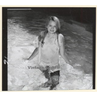 Erotic Study: Pretty Blonde Nude At Swimming Pool *9 (Vintage Contact Sheet 1970s/1980s)