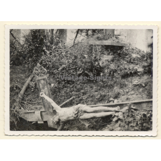Snapshot Of A Fallen Jesus On Cross On Graveyard (Vintage Photo ~1920s/1930s)