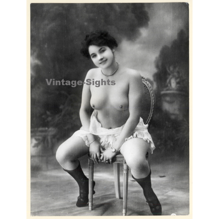 1920s Erotica: Shorthaired Topless Female On Chair / Boudoir (Large Photo Reprint ~24 x 18 CM)