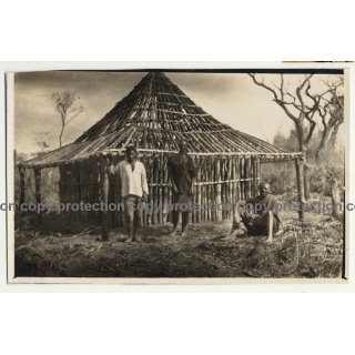 3 Native Congolese Guys In Front Wooden Cottage / Africa (Vintage Photo B/W ~1930s)