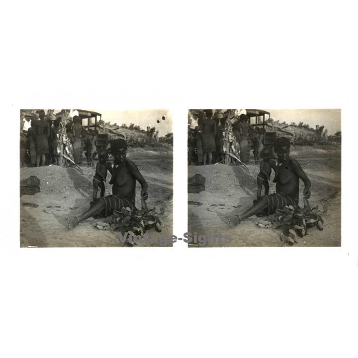 N'Djili - Kimpoko - Léopodville / Congo: Topless Tribal Woman & Her Kid (Vintage Stereo Glass Plate 1934)