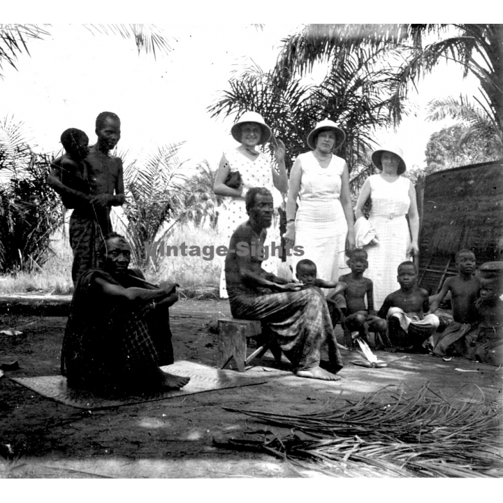 N'Djili - Kimpoko - Léopodville / Congo: 3 Colonial Ladies & Native Tribe Members (Vintage Stereo Glass Plate 1934)