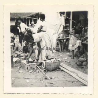 Santander de Quilichao / Colombia: Local Market - Native Street Vendors (Vintage Photo 1957)