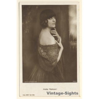 Asta Nielsen / Actress - Ross Verlag 405/4 (Vintage RPPC 1920s/1930s)