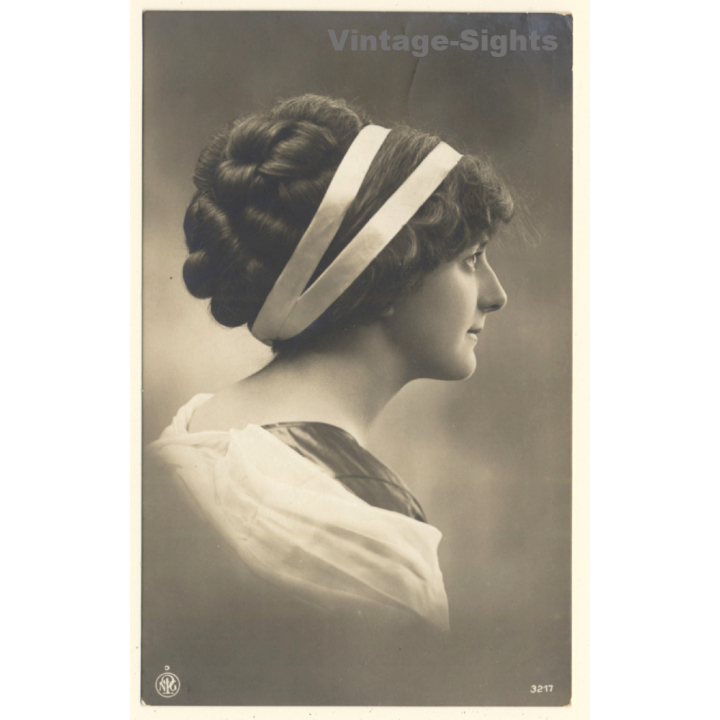Profil View Of Woman With Updo / Headband - Hairstyle (Vintage RPPC 1922)