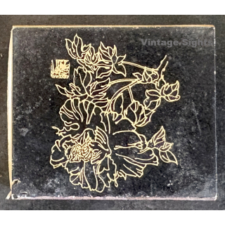 Xian / China: The Golden FLower Hotel (Vintage Matchbox ~1970s/1980s)