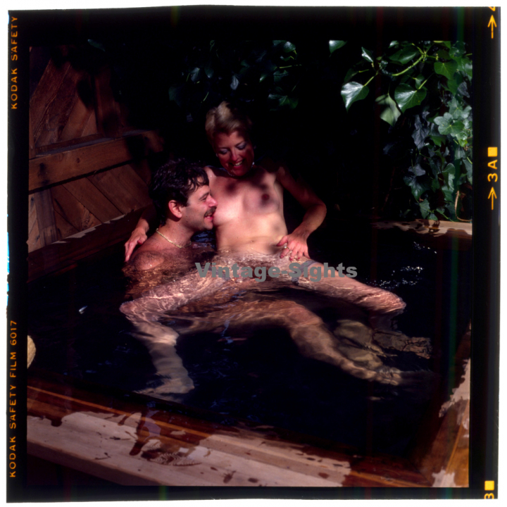 Erotic Study: Nude Couple In Jacuzzi / Outdoors (Vintage Diapositive KORENJAK 1970s/1980s)