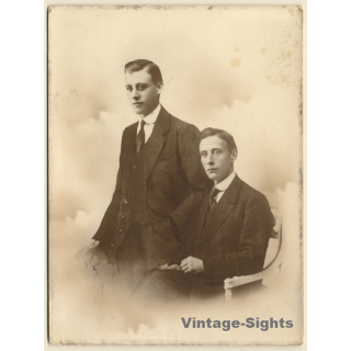 Portrait Of 2 Elegant Handsome Young Men / Gay INT (Vintage Photo ~1920s/1930s)