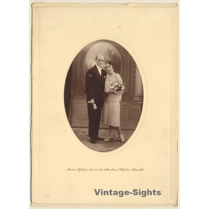 Maison Galuzzi: Portrait Of Elegant Couple / Flower Bouquet (Vintage Photo ~1900s/1910s)