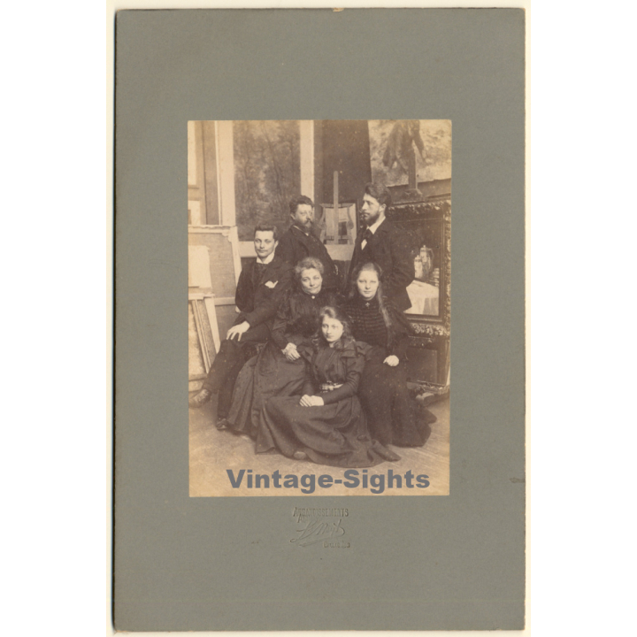 L. Neyt / ABP: Cool Family Portrait In Front Of Paintings (Vintage Photo ~1900s/1910s)