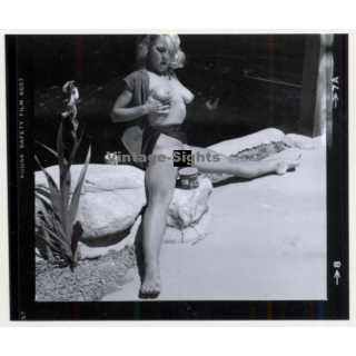 Erotic Study: Racy Blonde Nude Relaxes In The Sun*3 / Legs (Vintage Contact Print 1970s/1980s)