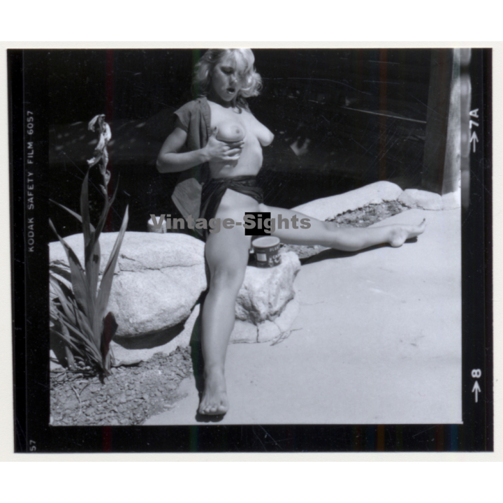 Erotic Study: Racy Blonde Nude Relaxes In The Sun*3 / Legs (Vintage Contact Print 1970s/1980s)