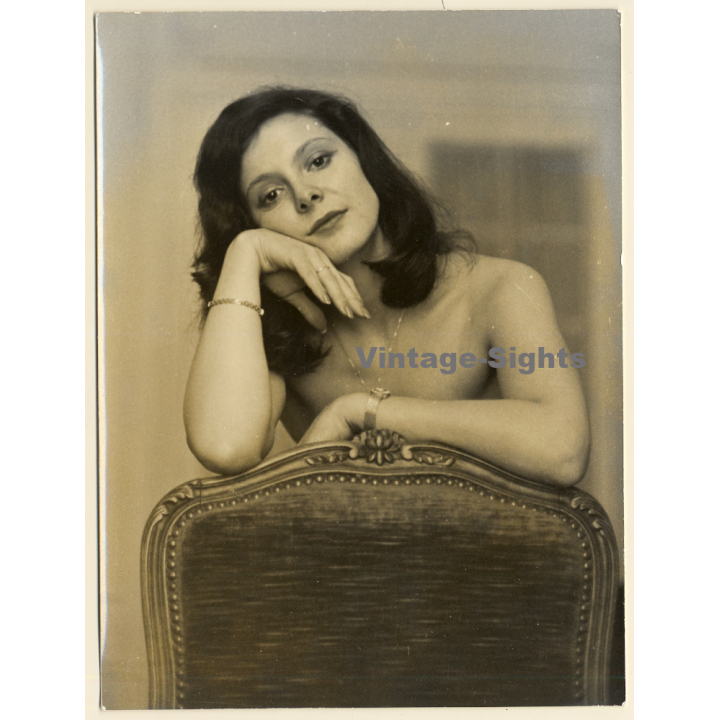 Erotic Study by Hubert Toyot: Natural Dark-Haired Nude*16 / Intense Look (Large Vintage Photo 1950s/1960s)