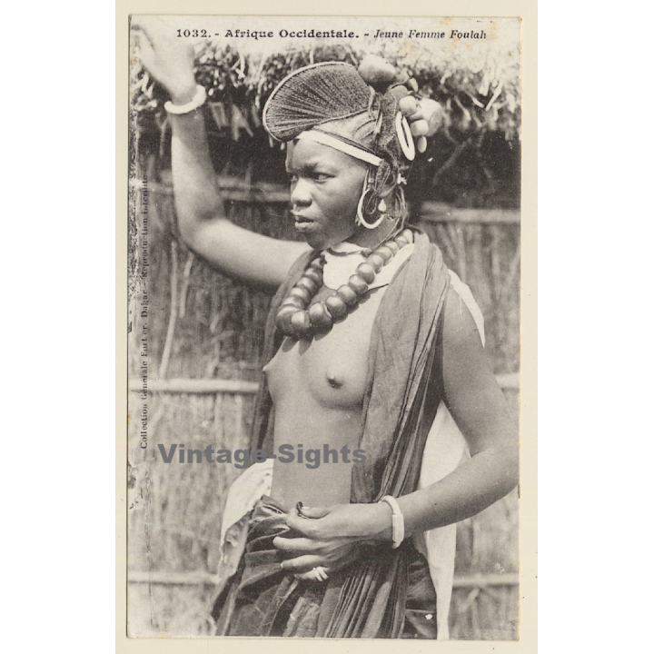 1032 Afrique Occidentale: Jeune Femme Foulah / Ethnic Nude - Senegal (Vintage PC 1915)