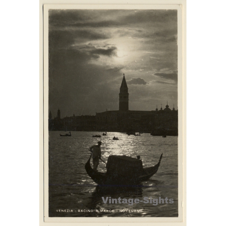 Venezia / Venice: Bacino S. Marco - Notturno (Vintage RPPC)