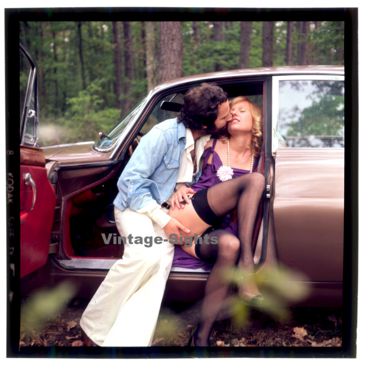 Bearded Man & Semi Nude Blonde In Oldtimer*20 (Vintage Diapositive KORENJAK 1970s/1980s)