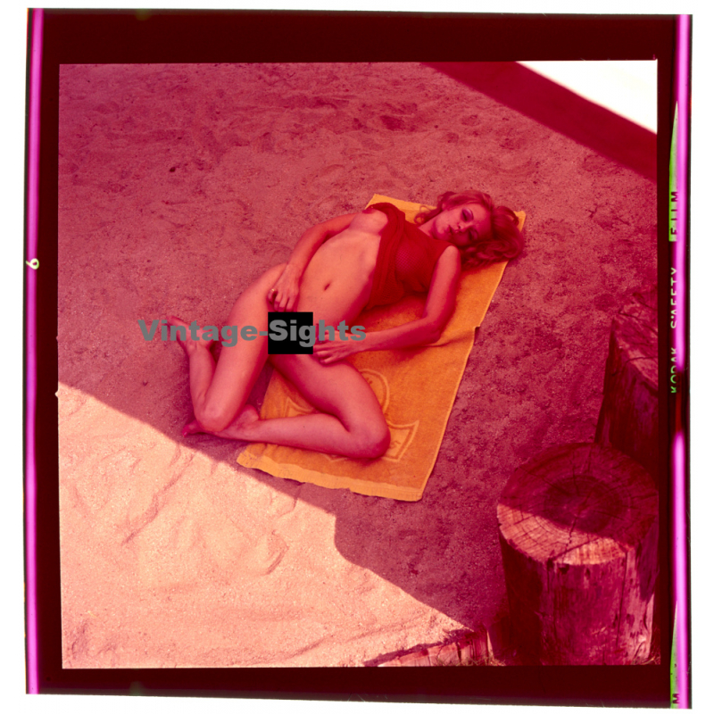 Erotic Study: Pretty Blonde Woman Outdoors*17 / Reclining (Vintage Diapositive KORENJAK 1970s/1980s)