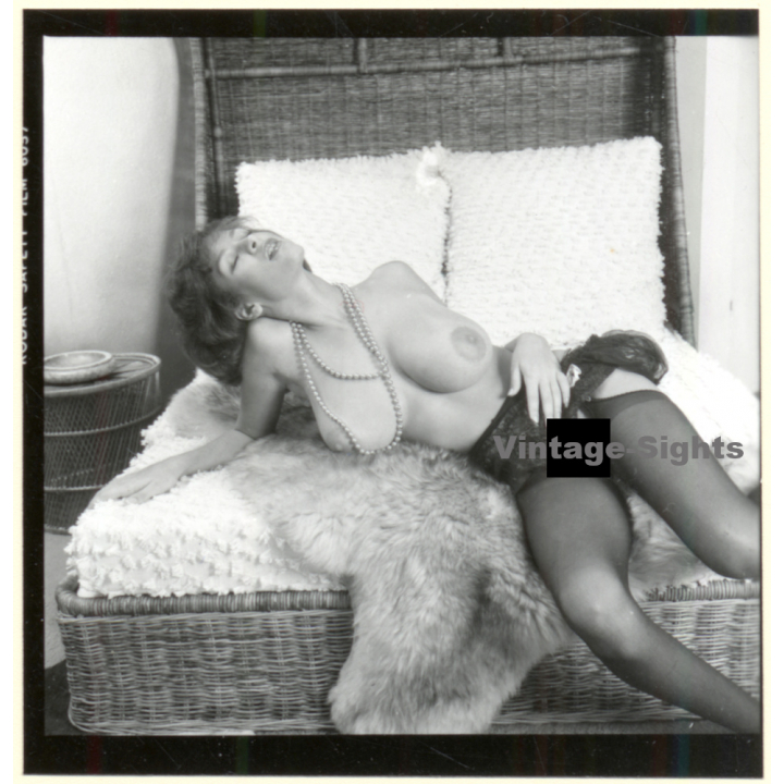 Erotic Study: Slim Curvy Nude On Ratan Beach Chair*5 (Vintage Contact Print 1970s/1980s)
