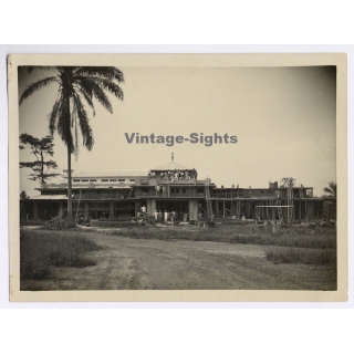 Coquilhatville / Congo Belge: Hospital Reine Elisabeth Construction Site (Vintage Photo 1929)