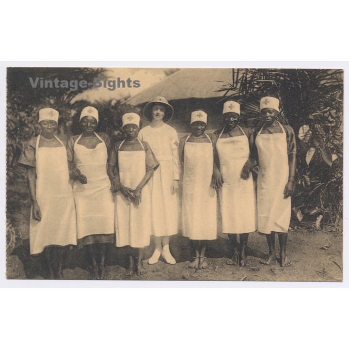 Pawa / Congo Belge: Infirmières Accoucheuses de l'Ecole de la Croix Rouge / Red Cross (Vintage PC ~1920s)