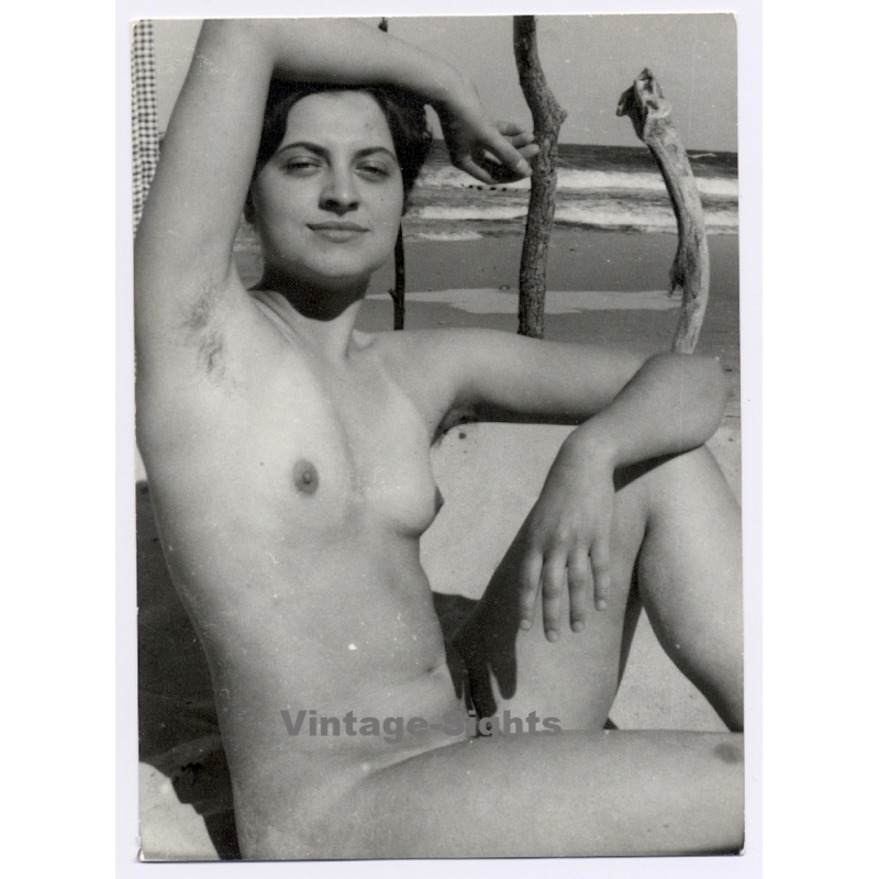 Erotic Study: Great Take Of Nude Female On Baltic Sea Beach / Hairy Armpits (Vintage Photo GDR 1980s)