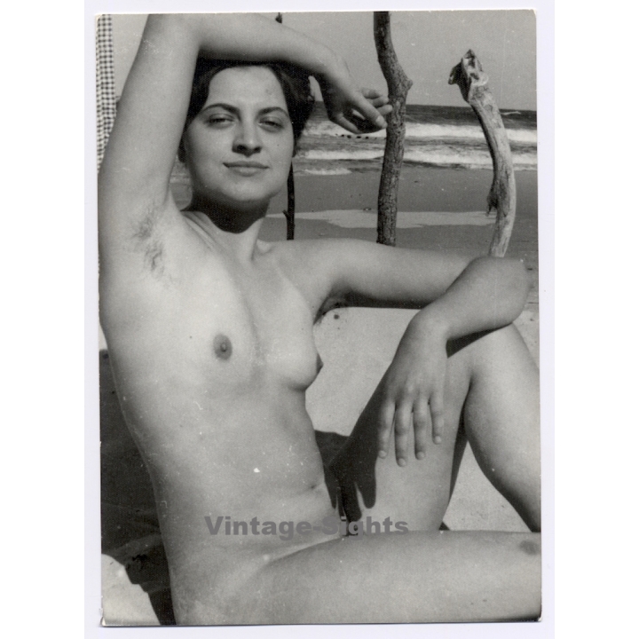 Erotic Study: Great Take Of Nude Female On Baltic Sea Beach / Hairy Armpits (Vintage Photo GDR 1980s)