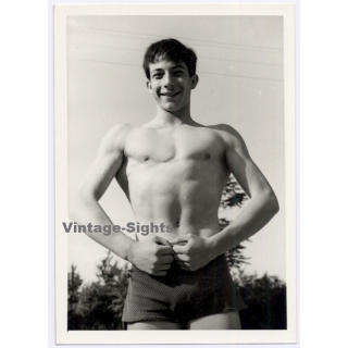 Handsome Young Man In Swimming Trunks*7 / Gay INT (Vintage Photo 1960s)