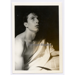 Handsome Topless Young Man in Toga*5 / Gay INT (Vintage Photo 1960s)
