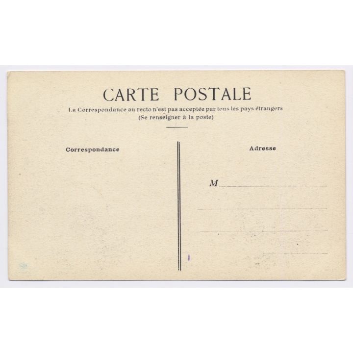 Congo Francaise: Village Bakotas sur la Passe (Vintage PC 1921)