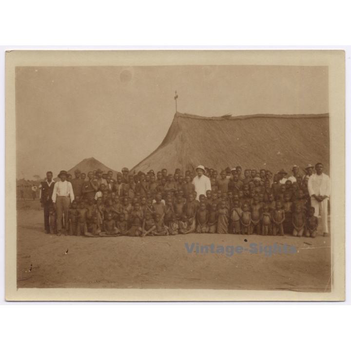 Royal Visit in Congo Belge 1928: Missionaries & Indigenous In Front Of Church (Vintage Photo)