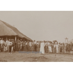 Royal Visit in Congo Belge 1928: Missionaries & Large Group Of Natives Outside Mission (Vintage Photo)