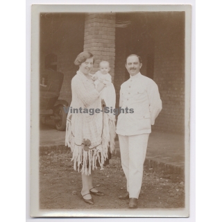 Royal Visit in Congo Belge 1928: Elegant Colonial Couple With Baby (Vintage Photo)