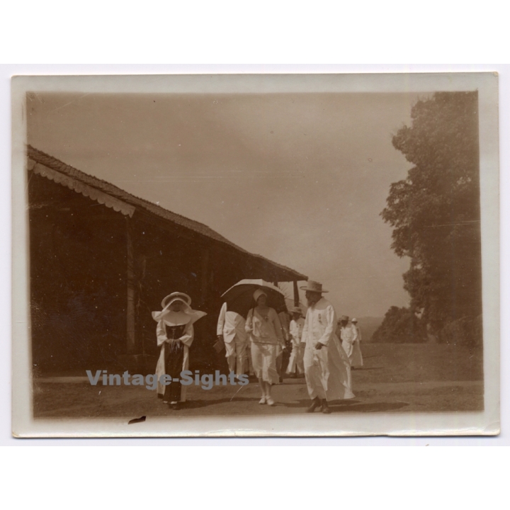 Royal Visit in Congo Belge 1928: Official Delegation Outside Of Mission*1 (Vintage Photo)