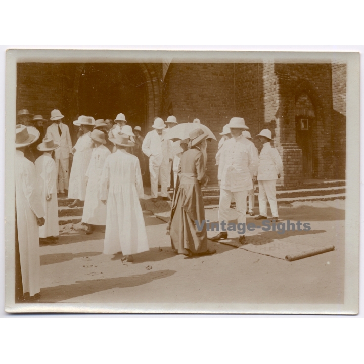 Royal Visit in Congo Belge 1928: Official Delegation Outside Of Mission*4 (Vintage Photo)