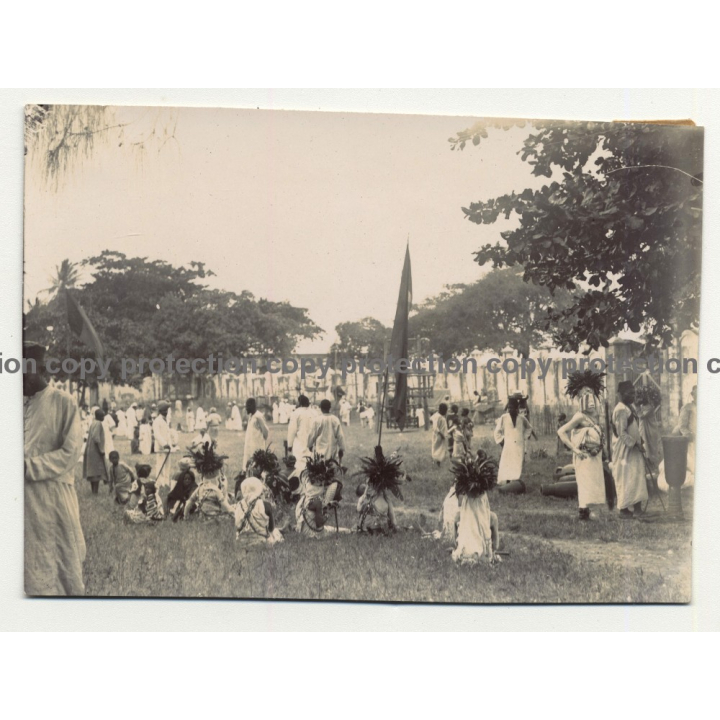 A.R.P. De Lord: Group Of Natives - Headdress - Zanzibar / Tanzania (Vintage Photo ~1920s/1930s)