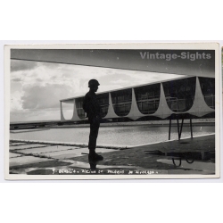 Brasilia / Brazil: Palácio da Alvorada - Oscar Niemeyer (Vintage RPPC 1960)